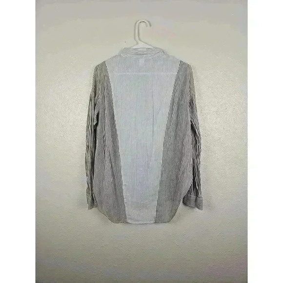 Old Navy Womens Gray White Light Blue Striped Long Sleeve Button Down Shirt - Picture 4 of 7